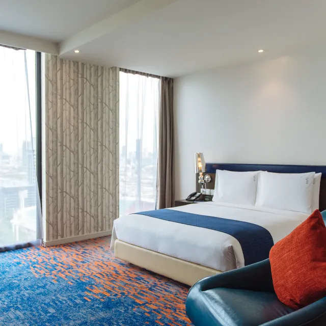 Holiday Inn Express Bangkok Siam thumbnail 3